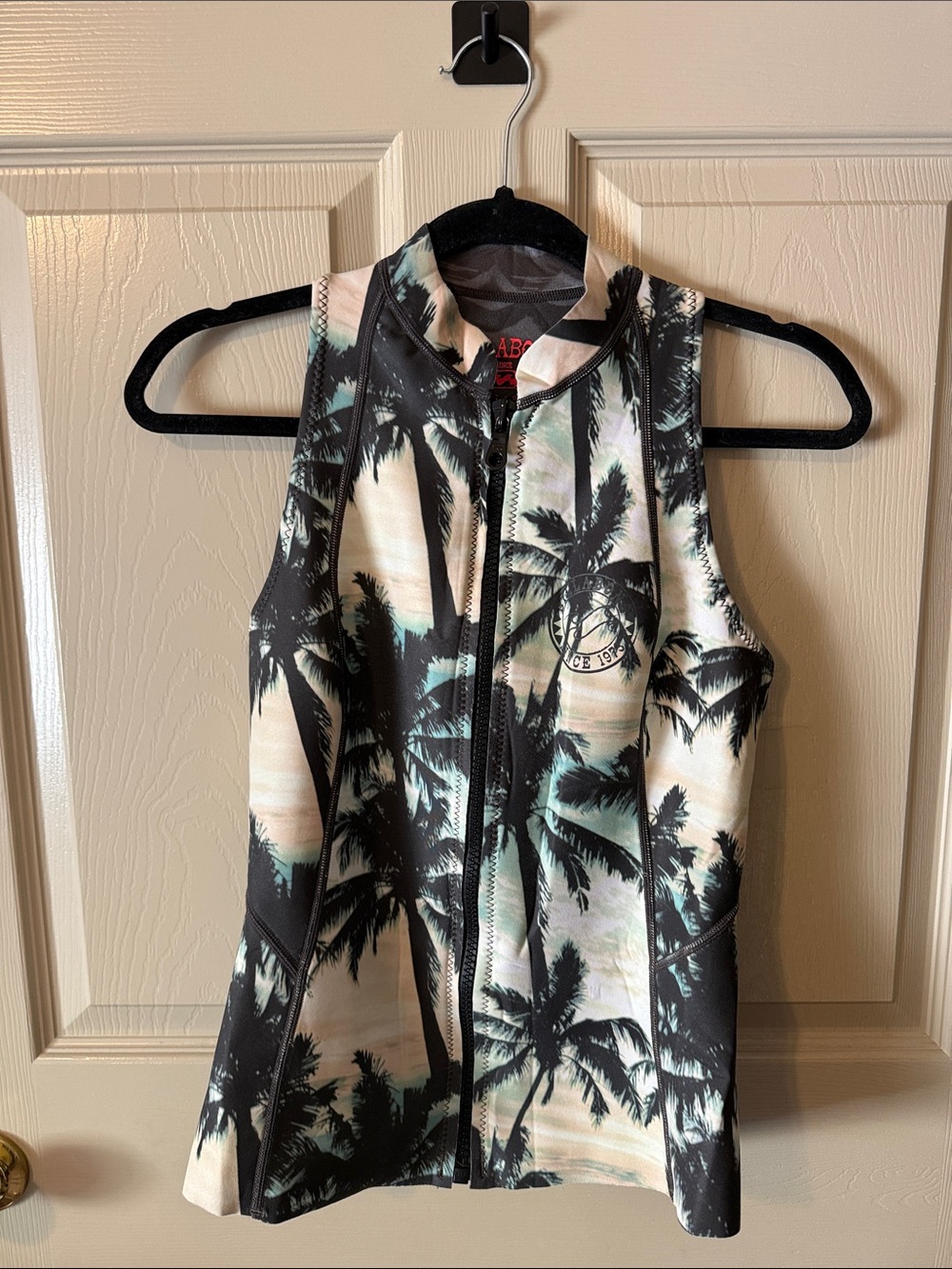 Billabong Black, Cream & Teal Wetsuit Surf Top